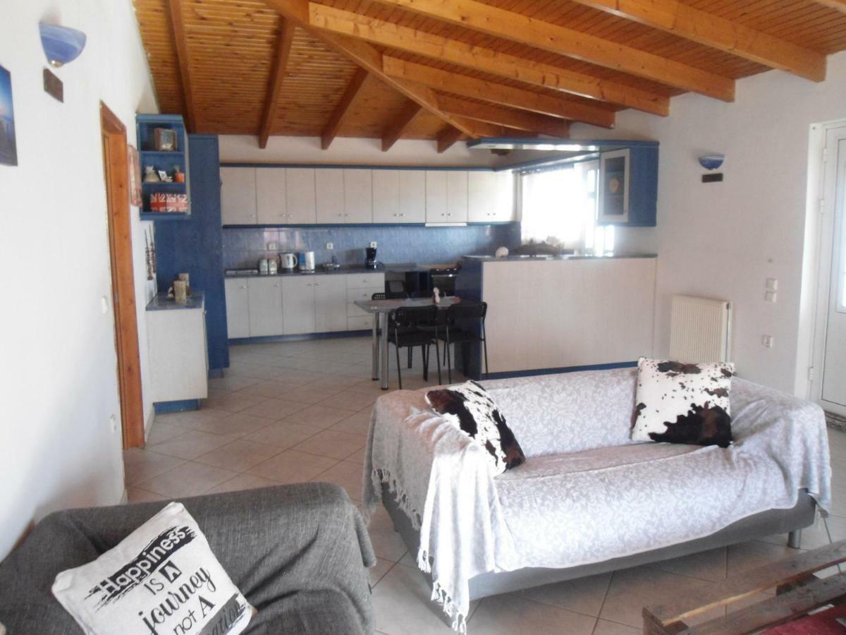 Sunny Apartment 15 Min From Airport And Sea Artemida  Eksteriør billede